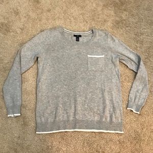 Gap light gray crewneck sweater size small